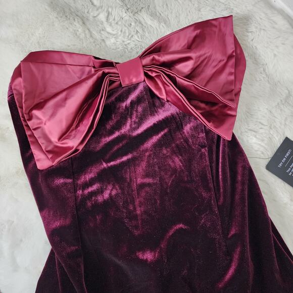 NEW Lulus Dramatic Stunner Burgundy Velvet Bow Strapless Maxi Dress - Picture 11 of 13